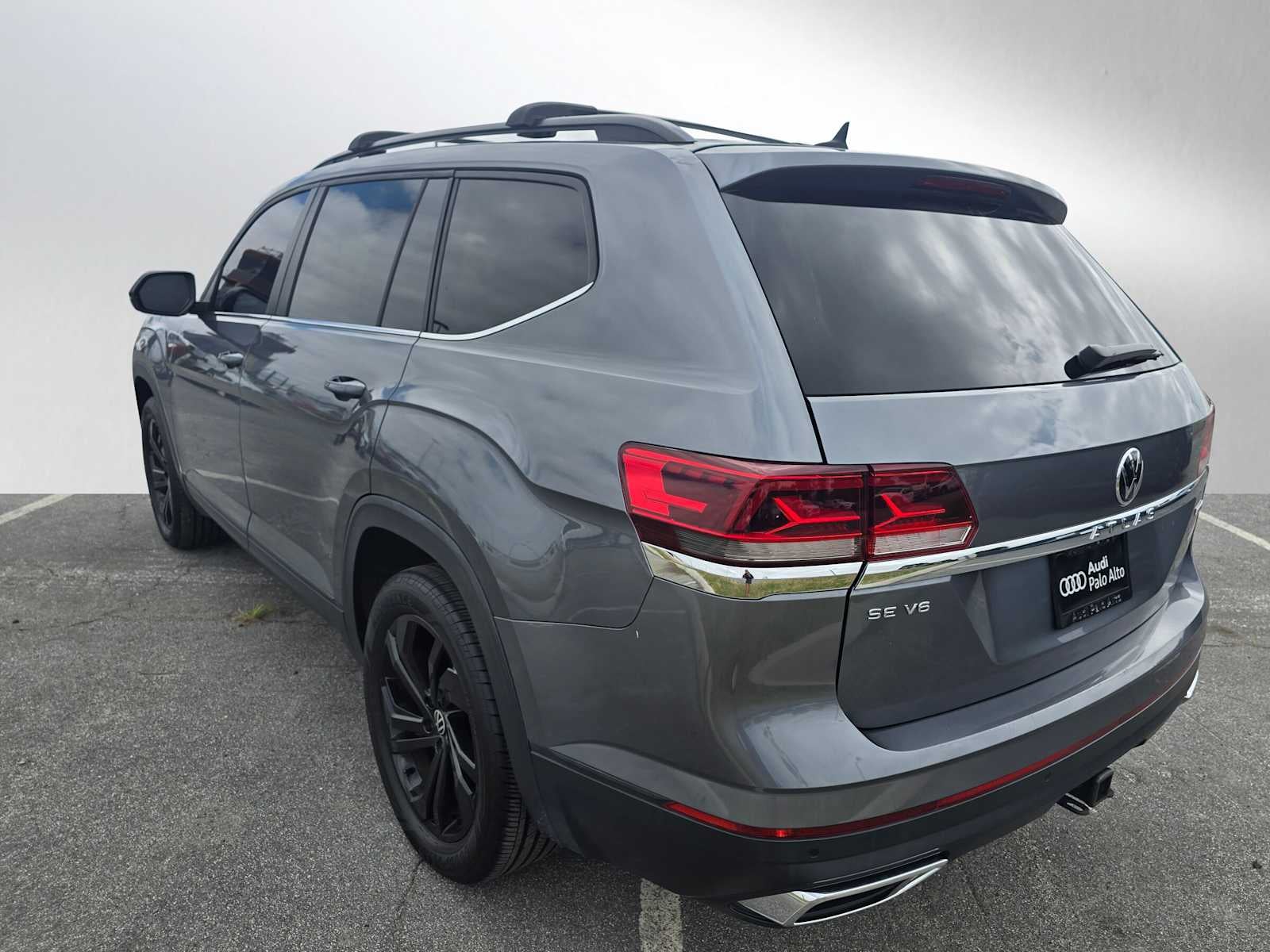 2021 Volkswagen Atlas 3.6L V6 SE w/Technology