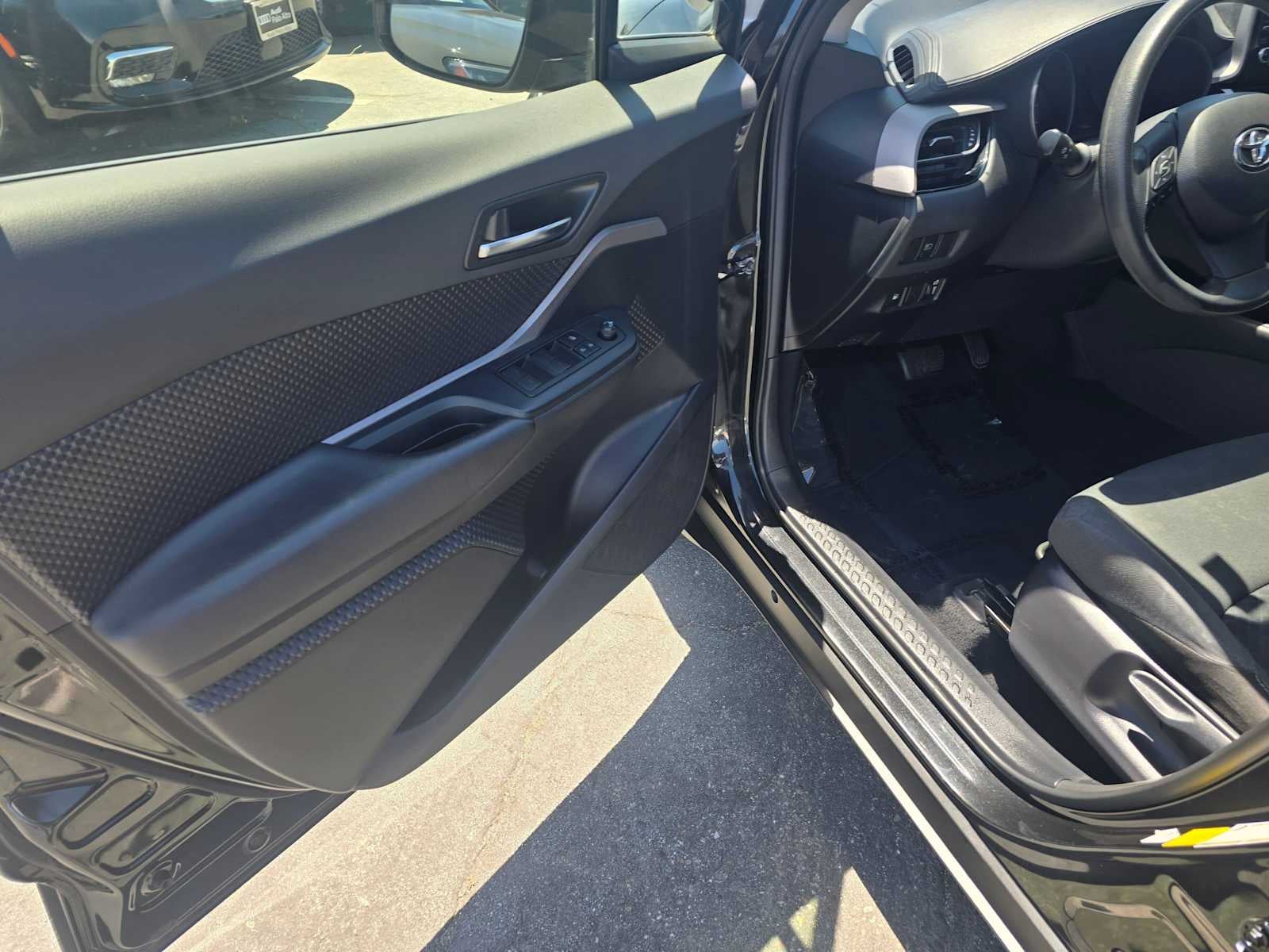 2020 Toyota C-HR LE