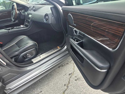2017 Jaguar XJ XJ R-Sport