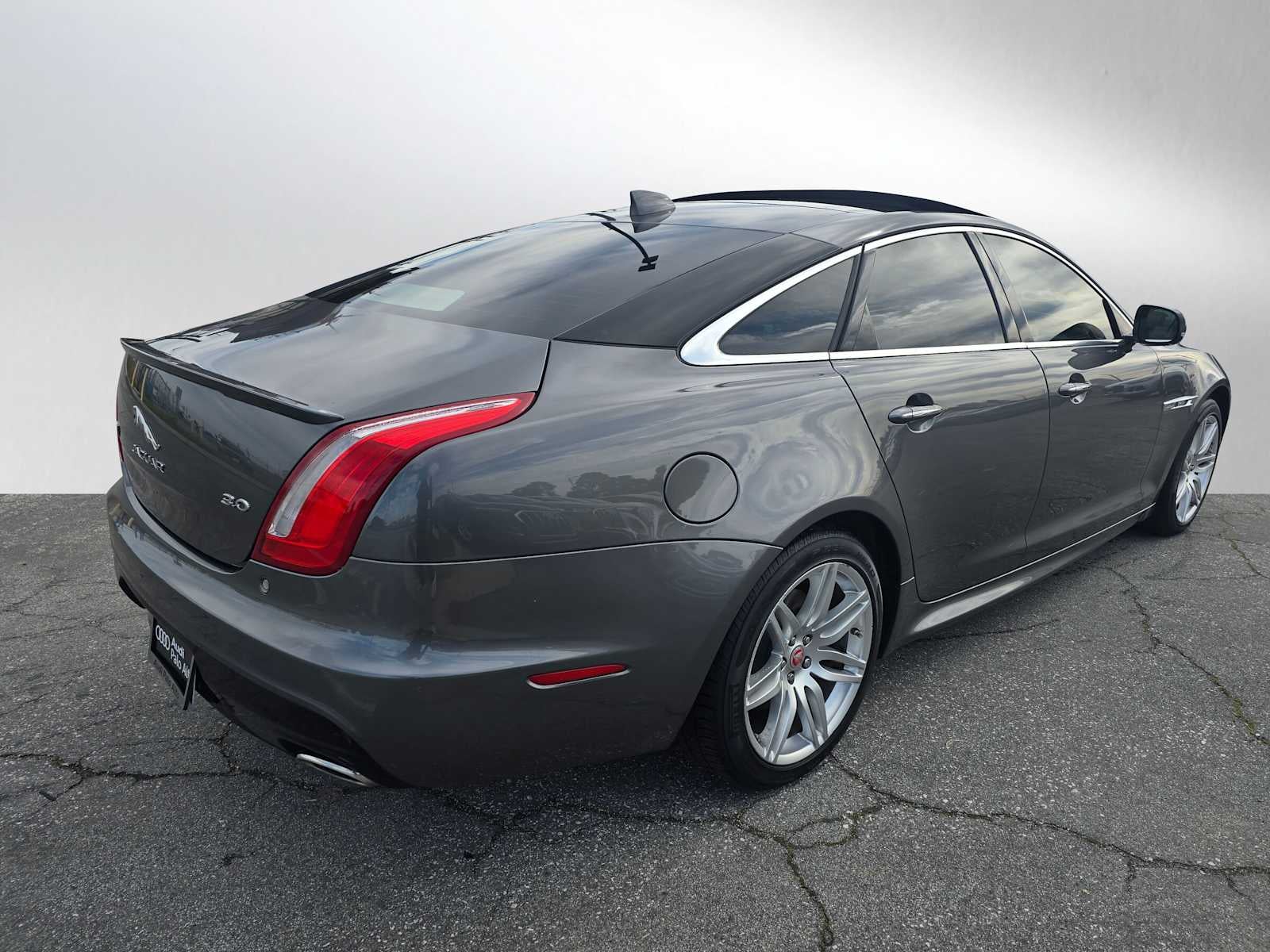 2017 Jaguar XJ XJ R-Sport
