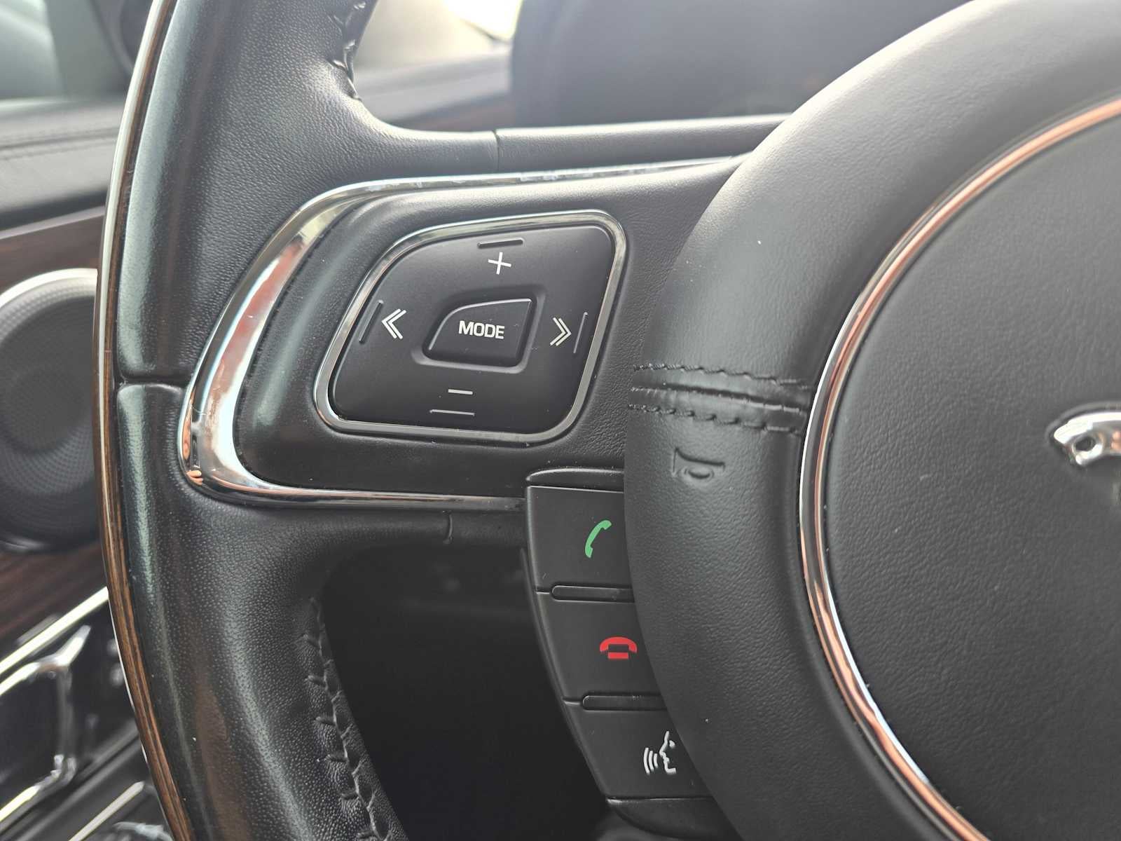 2017 Jaguar XJ XJ R-Sport