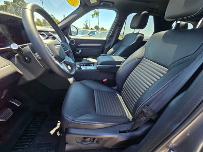2025 Land Rover Discovery Dynamic SE