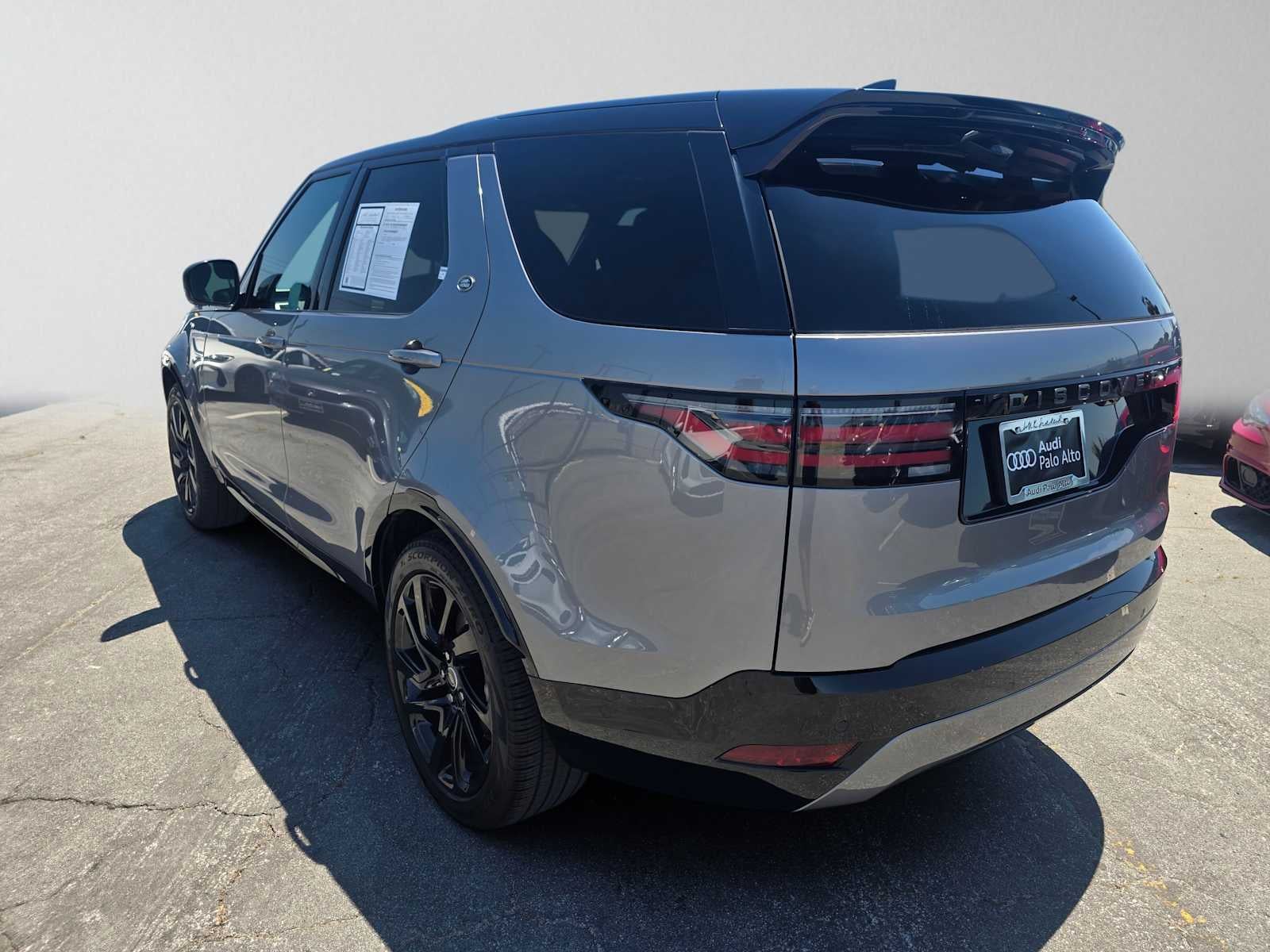 2025 Land Rover Discovery Dynamic SE