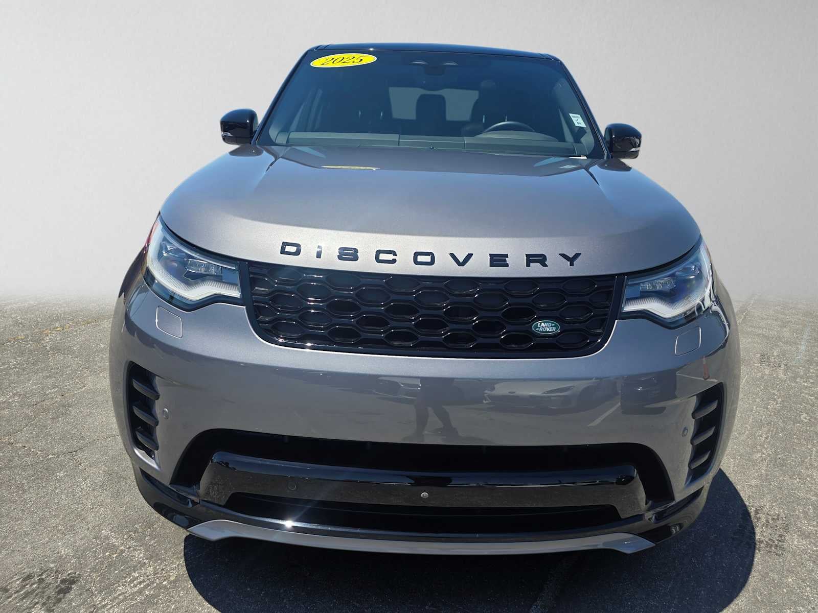 2025 Land Rover Discovery Dynamic SE