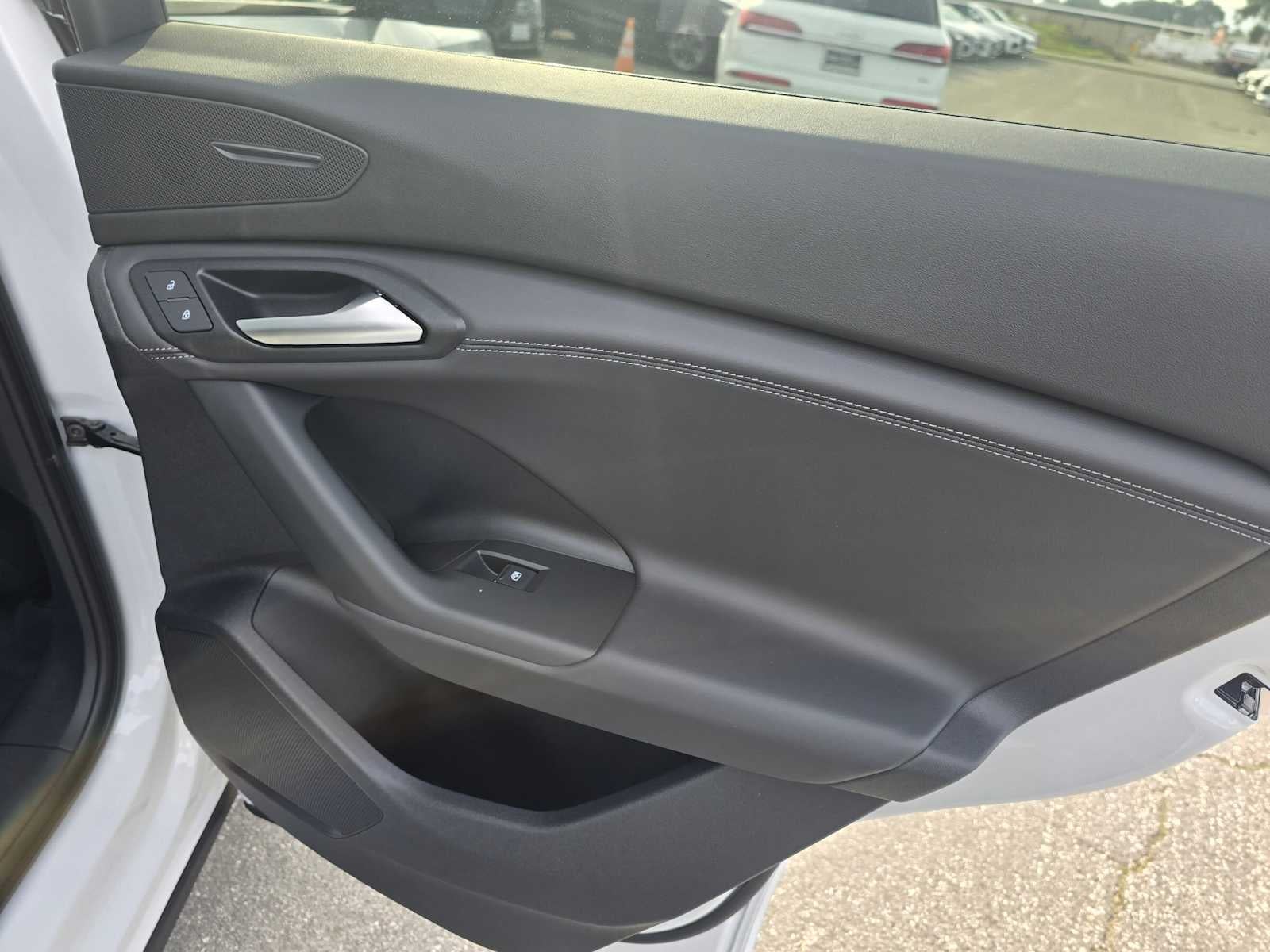 2025 Audi Q6 e-tron Premium