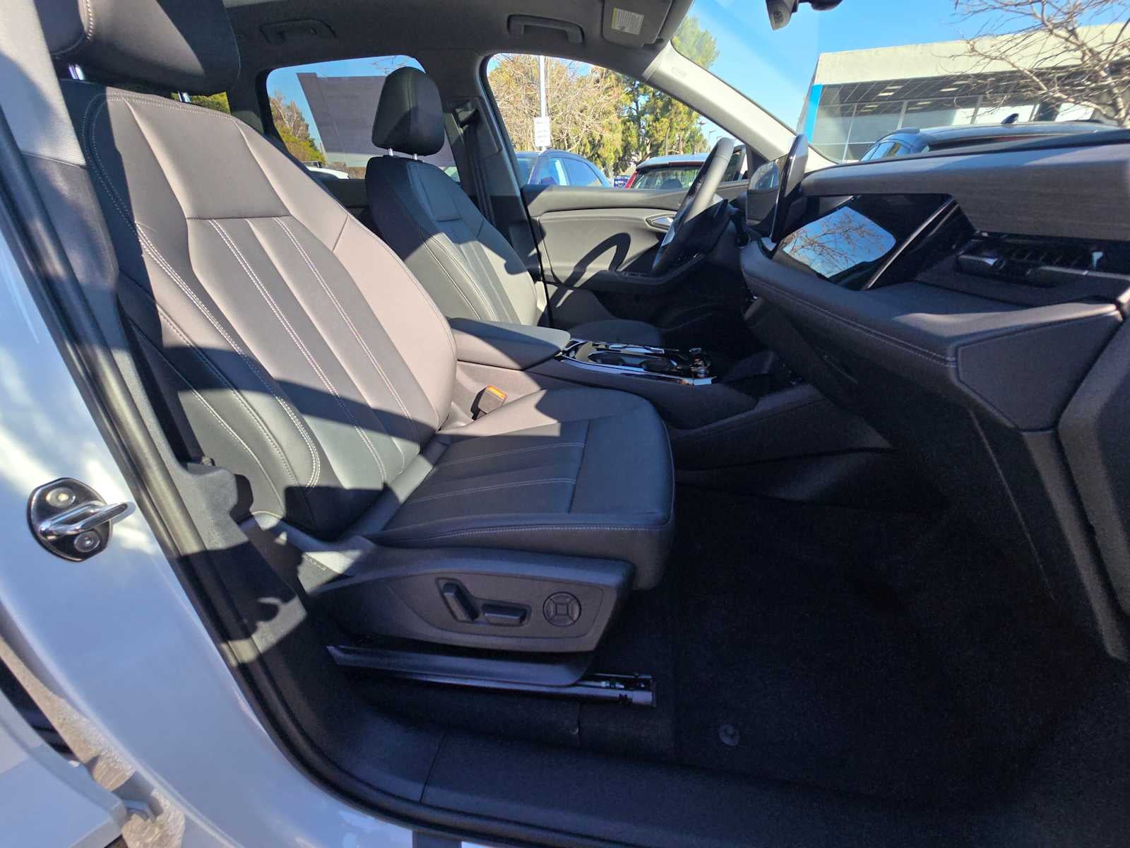 2025 Audi Q6 e-tron Premium