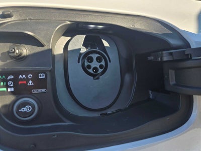 2025 Audi Q6 e-tron Premium