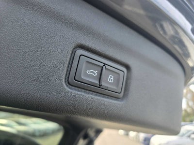 2025 Audi Q6 e-tron Premium