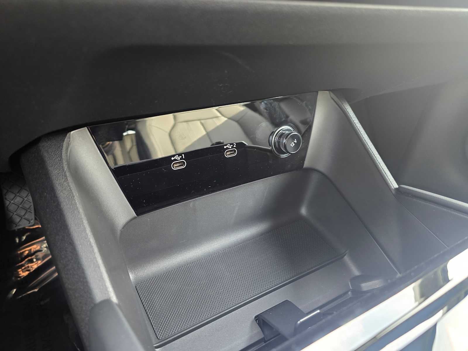 2025 Audi Q6 e-tron Premium