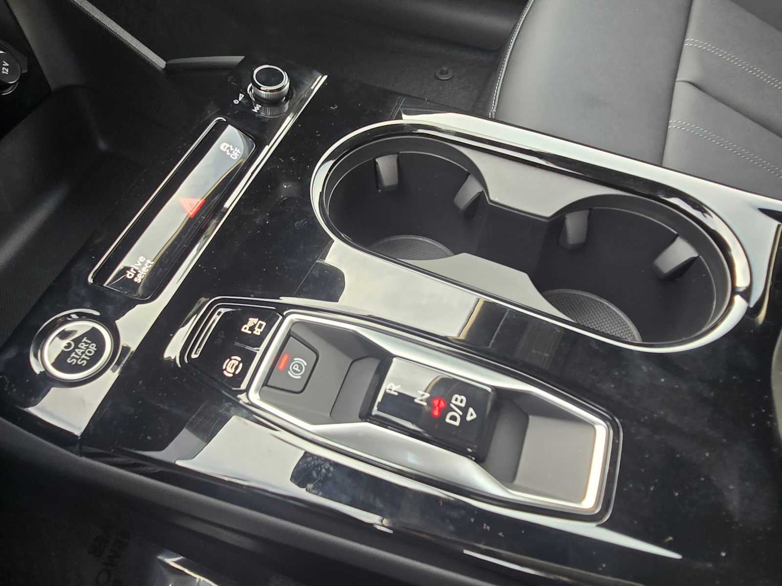 2025 Audi Q6 e-tron Premium