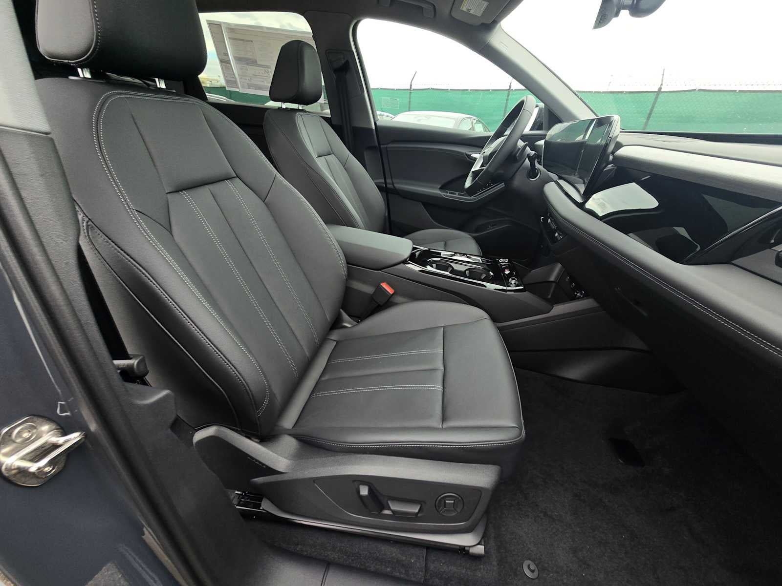 2025 Audi Q6 e-tron Premium