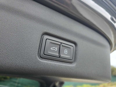 2025 Audi Q6 e-tron Premium
