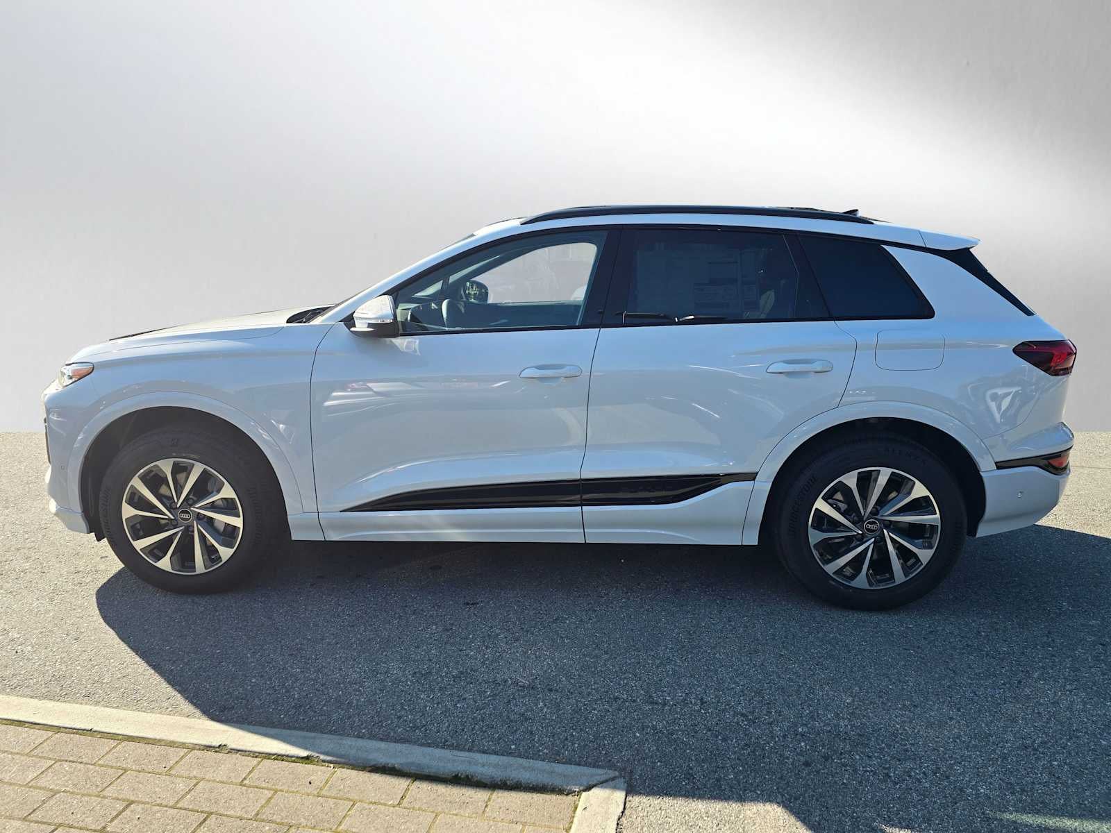 2025 Audi Q6 e-tron Premium