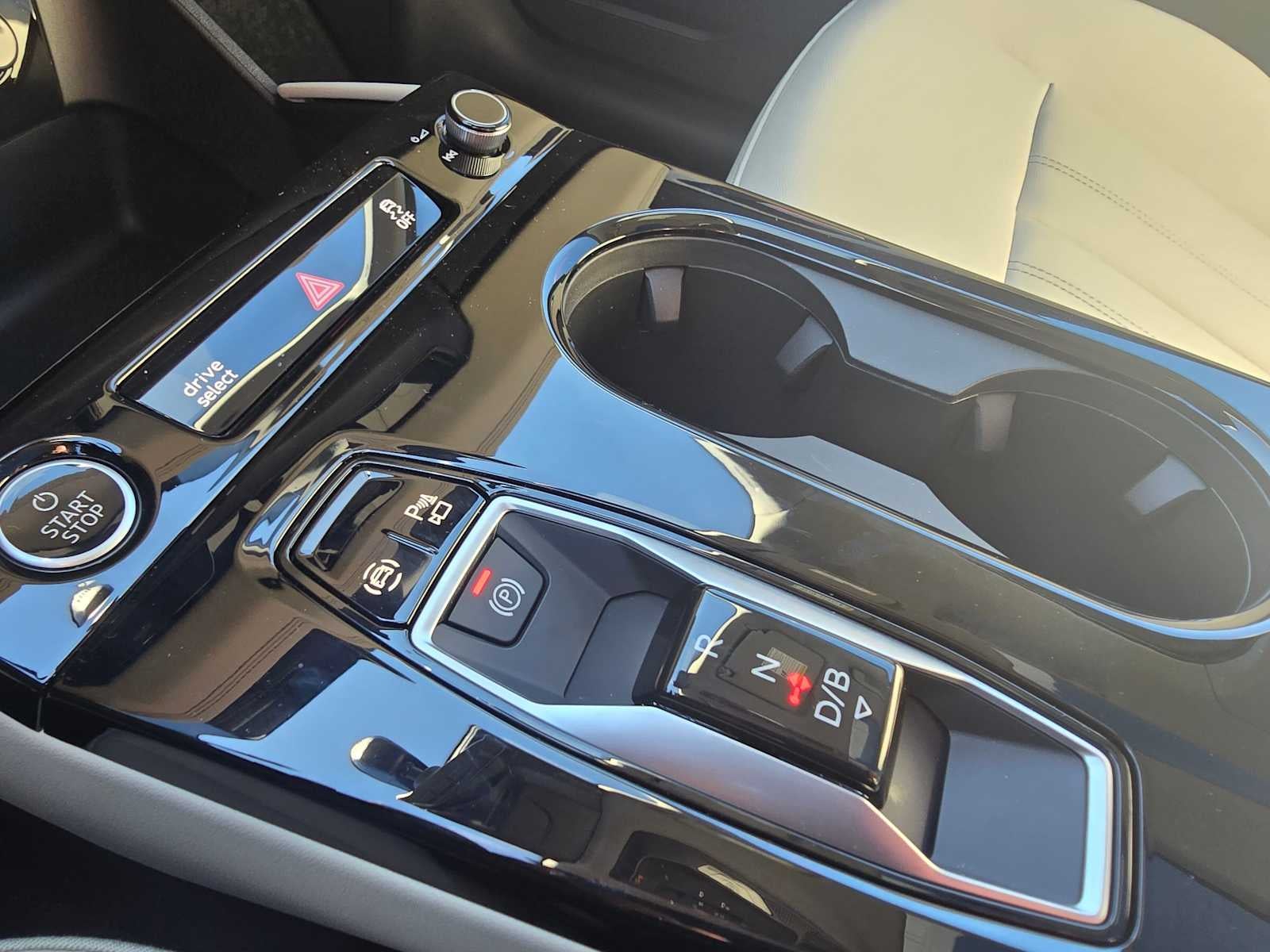 2025 Audi Q6 e-tron Premium