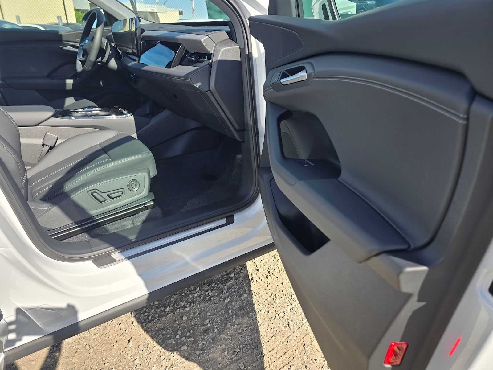 2025 Audi Q6 e-tron Premium