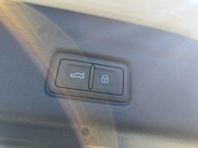 2025 Audi Q6 e-tron Premium