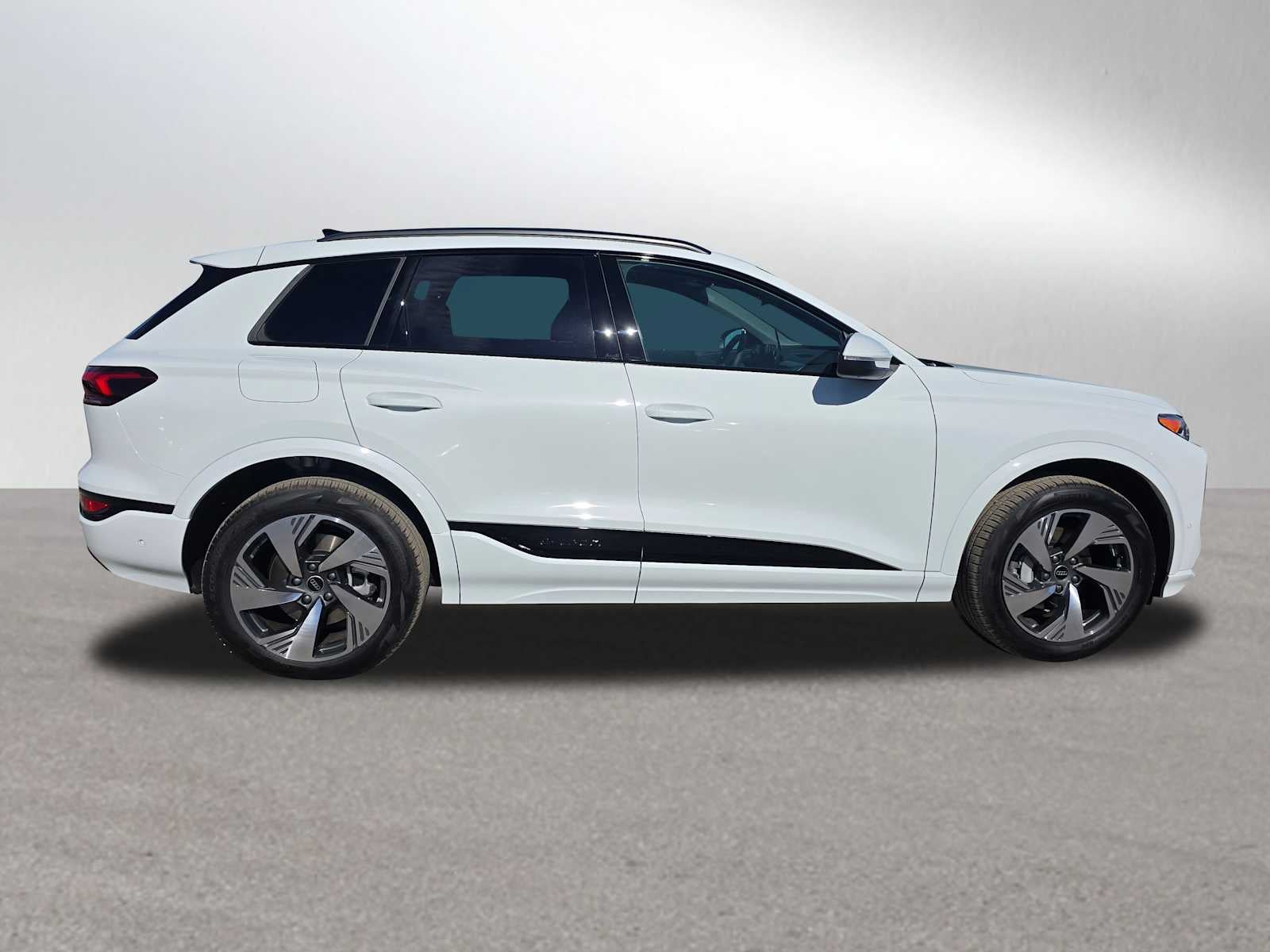 2025 Audi Q6 e-tron Premium