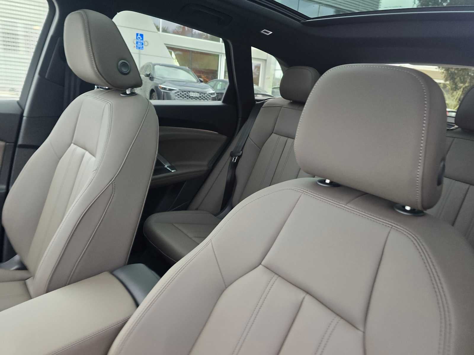 2025 Audi Q5 Premium