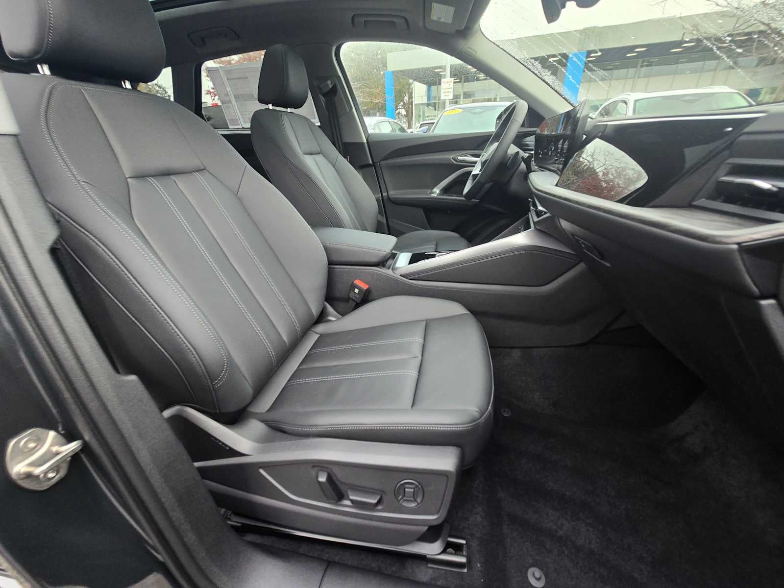 2025 Audi Q5 Premium