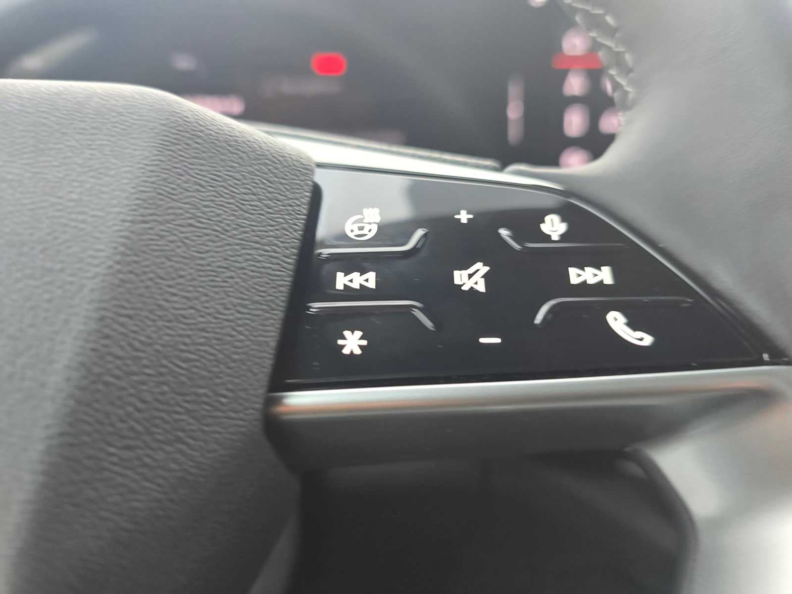 2025 Audi Q5 Premium