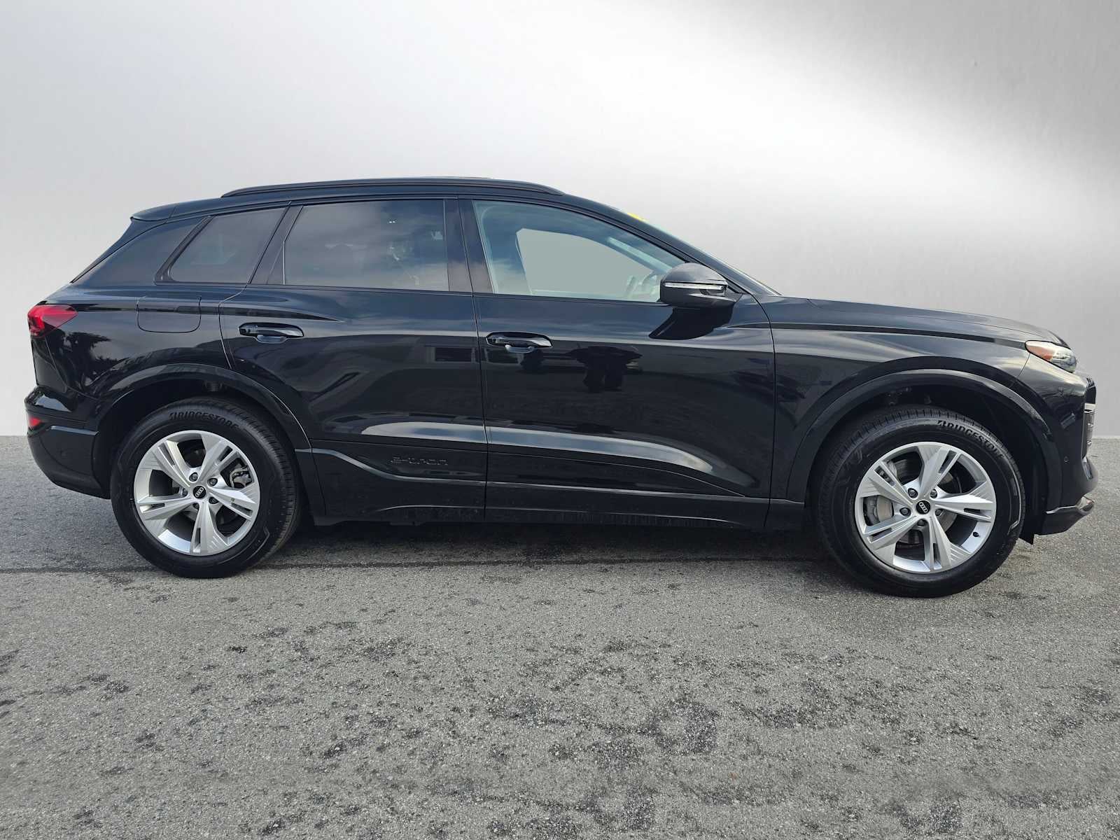 2025 Audi Q6 e-tron Premium Plus