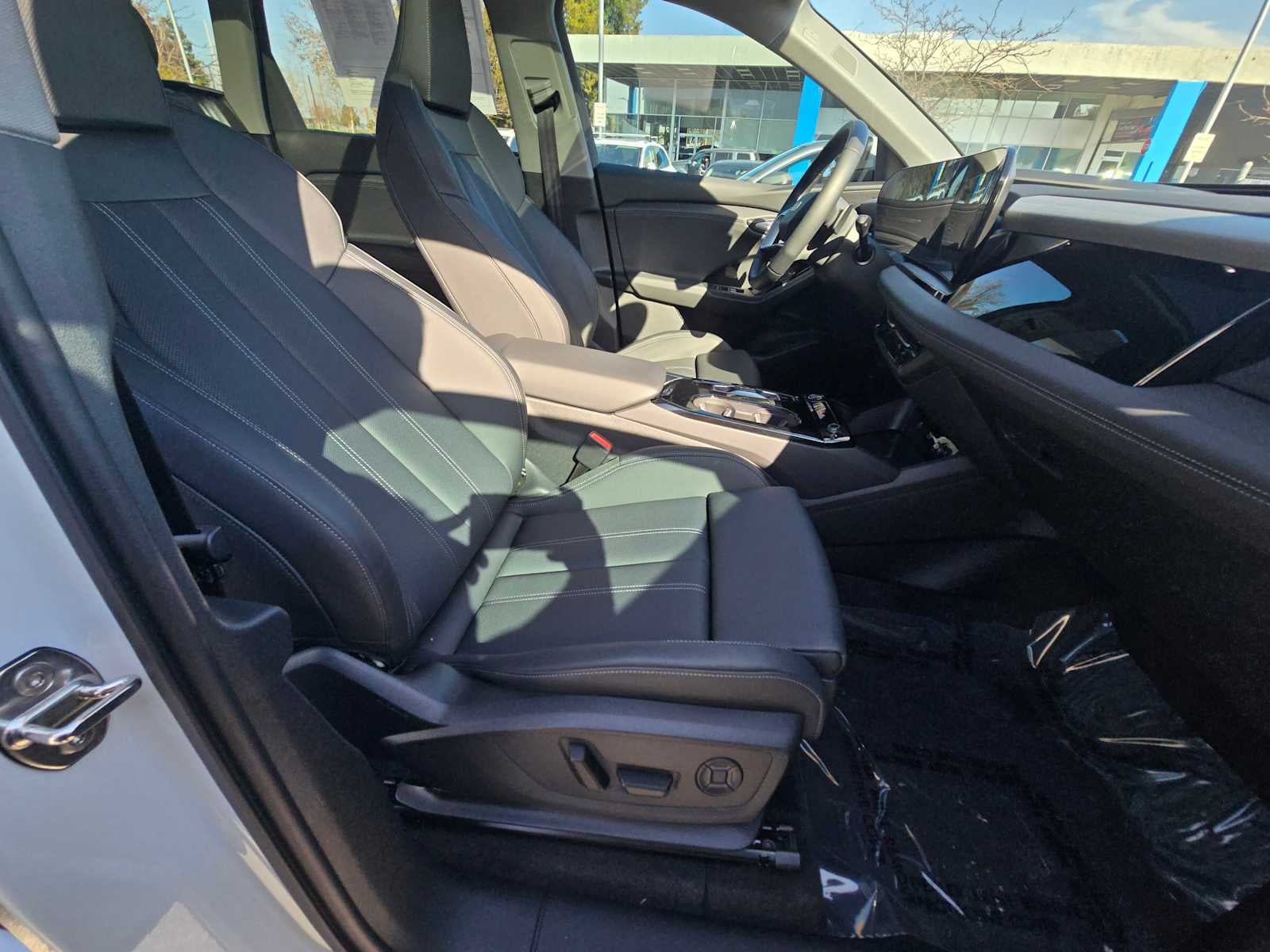 2025 Audi Q6 e-tron Premium Plus