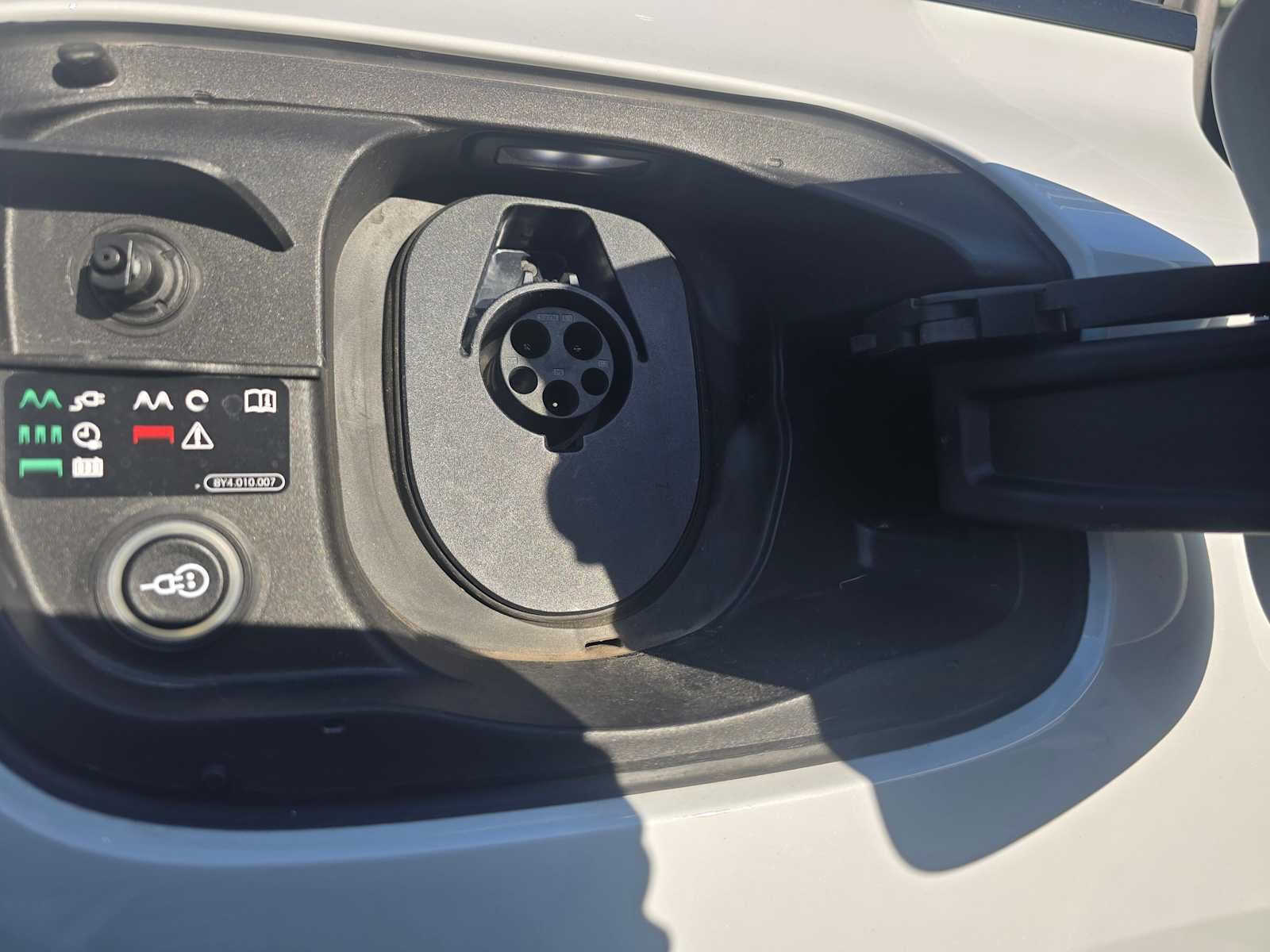 2025 Audi Q6 e-tron Premium Plus