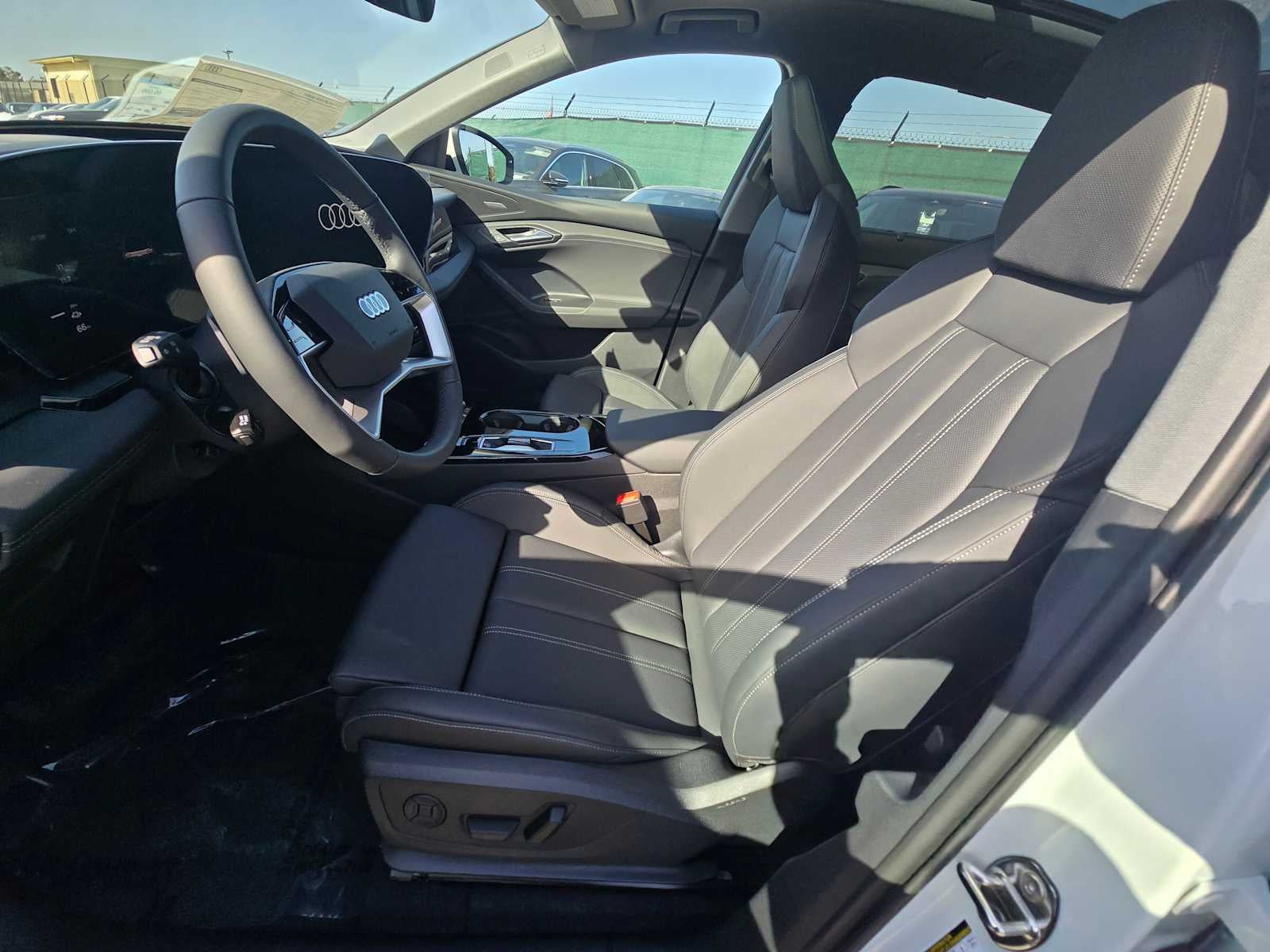 2025 Audi Q6 e-tron Premium Plus