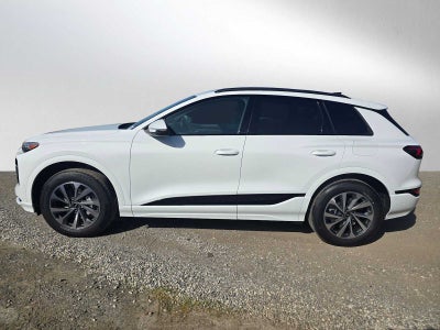 2025 Audi Q6 e-tron Premium Plus