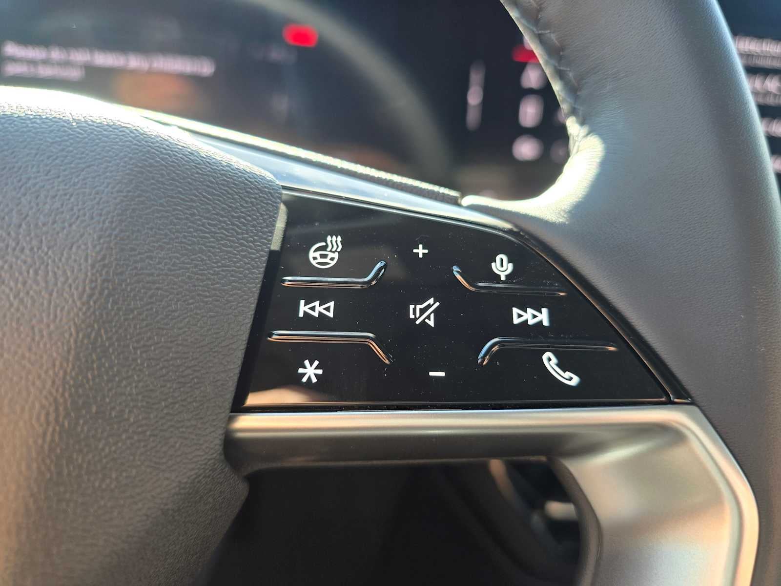 2025 Audi Q6 e-tron Premium Plus