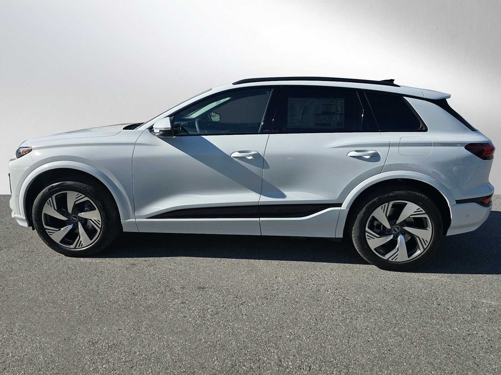 2025 Audi Q6 e-tron Premium Plus