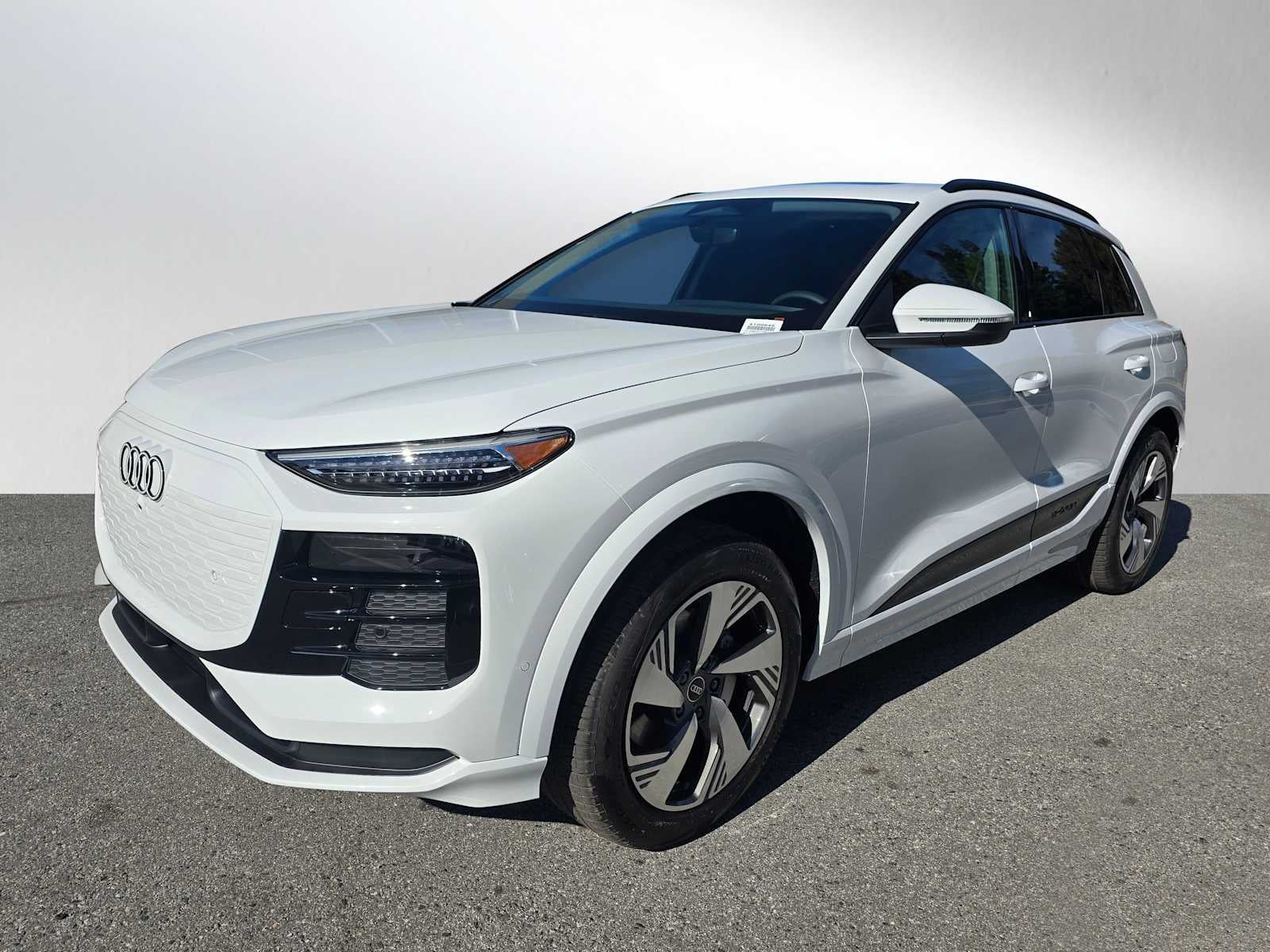 2025 Audi Q6 e-tron Premium Plus