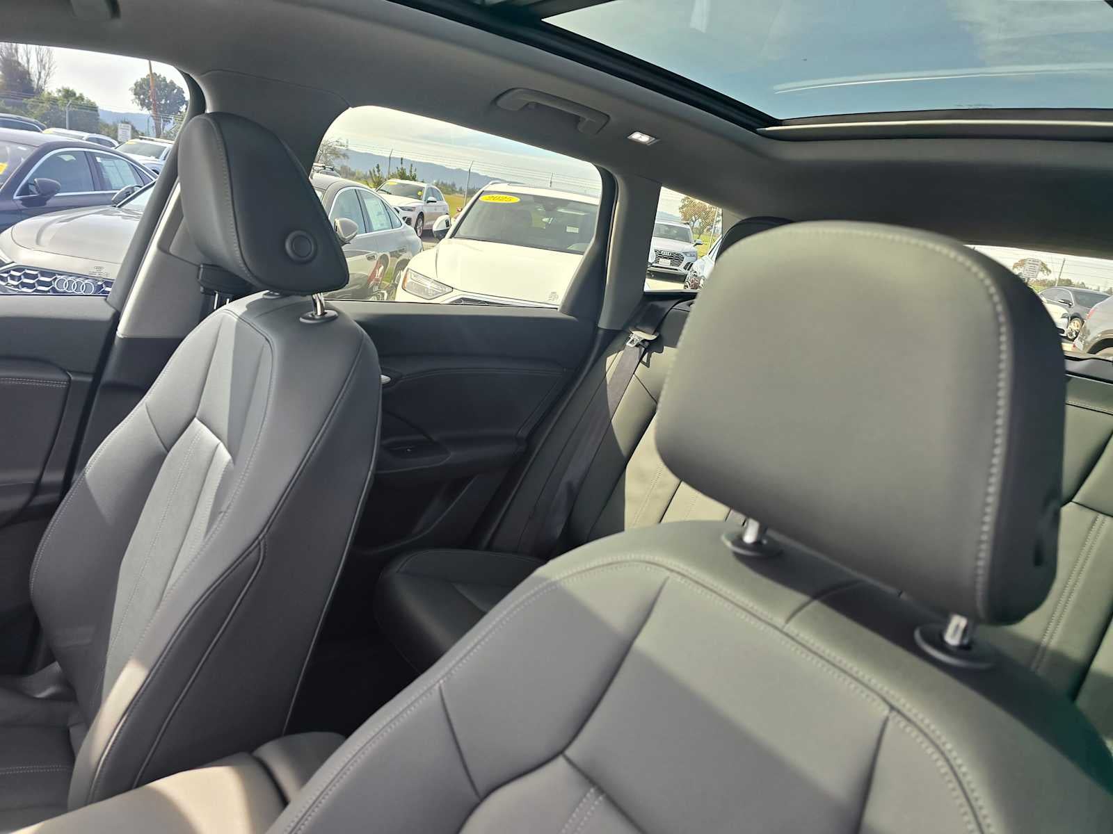 2025 Audi Q6 e-tron Premium Plus