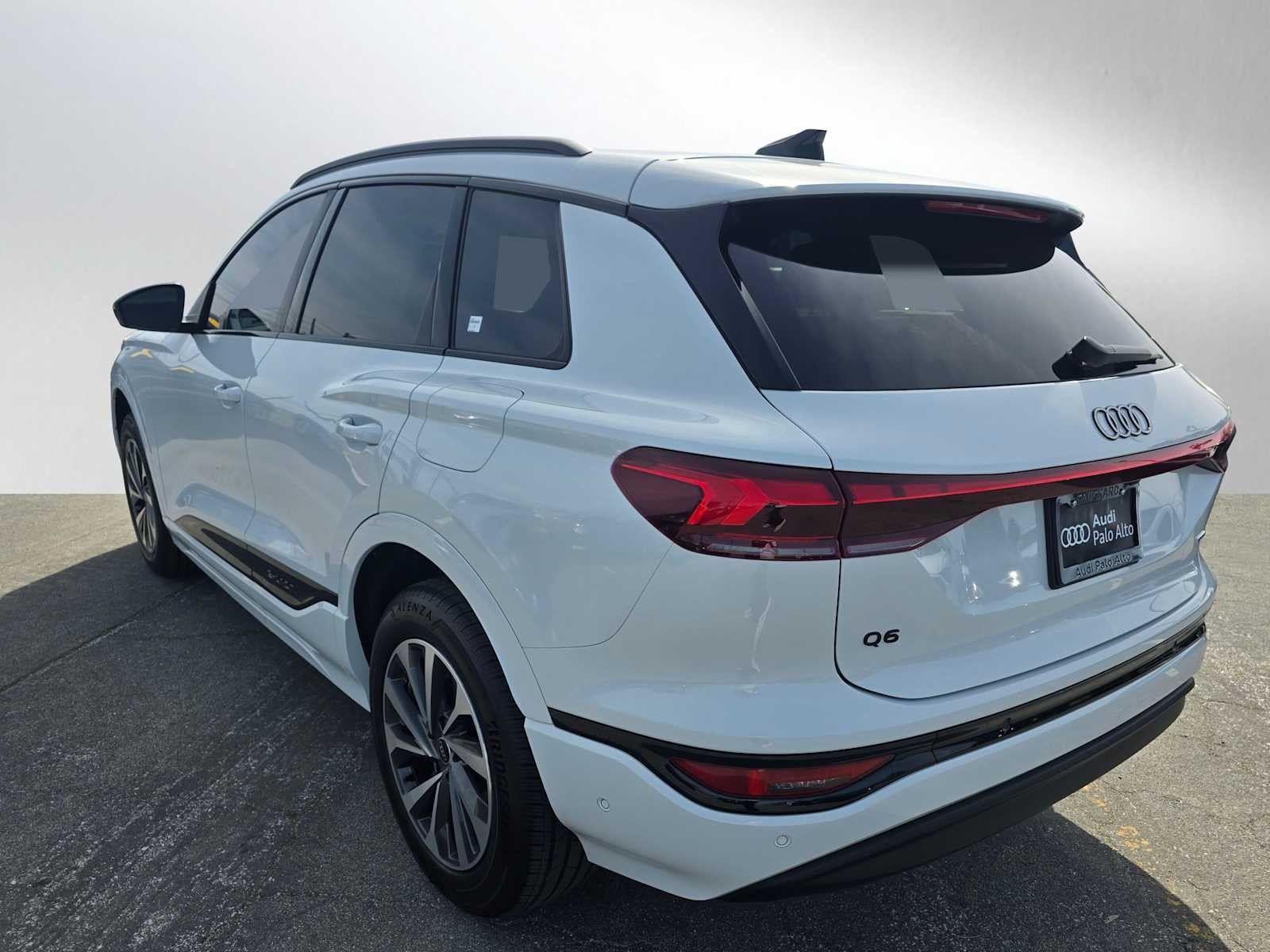 2025 Audi Q6 e-tron Premium Plus