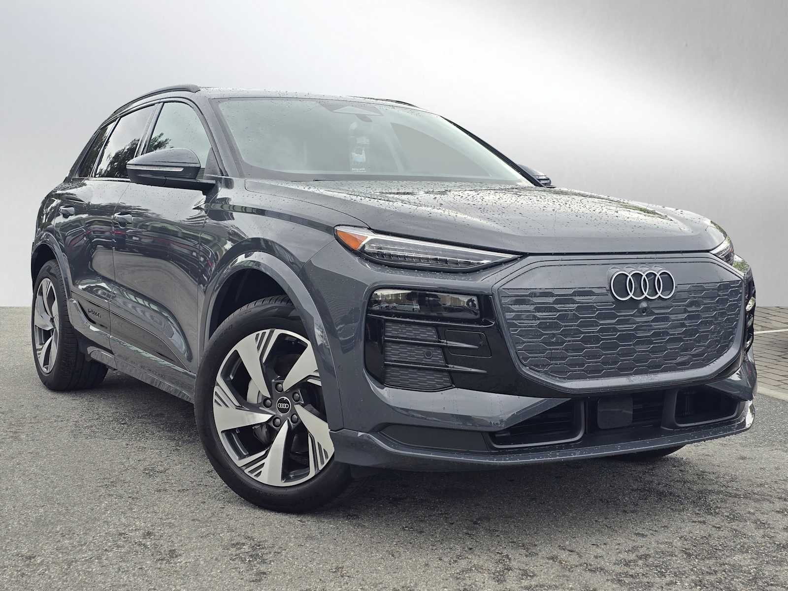 2025 Audi Q6 e-tron Premium Plus