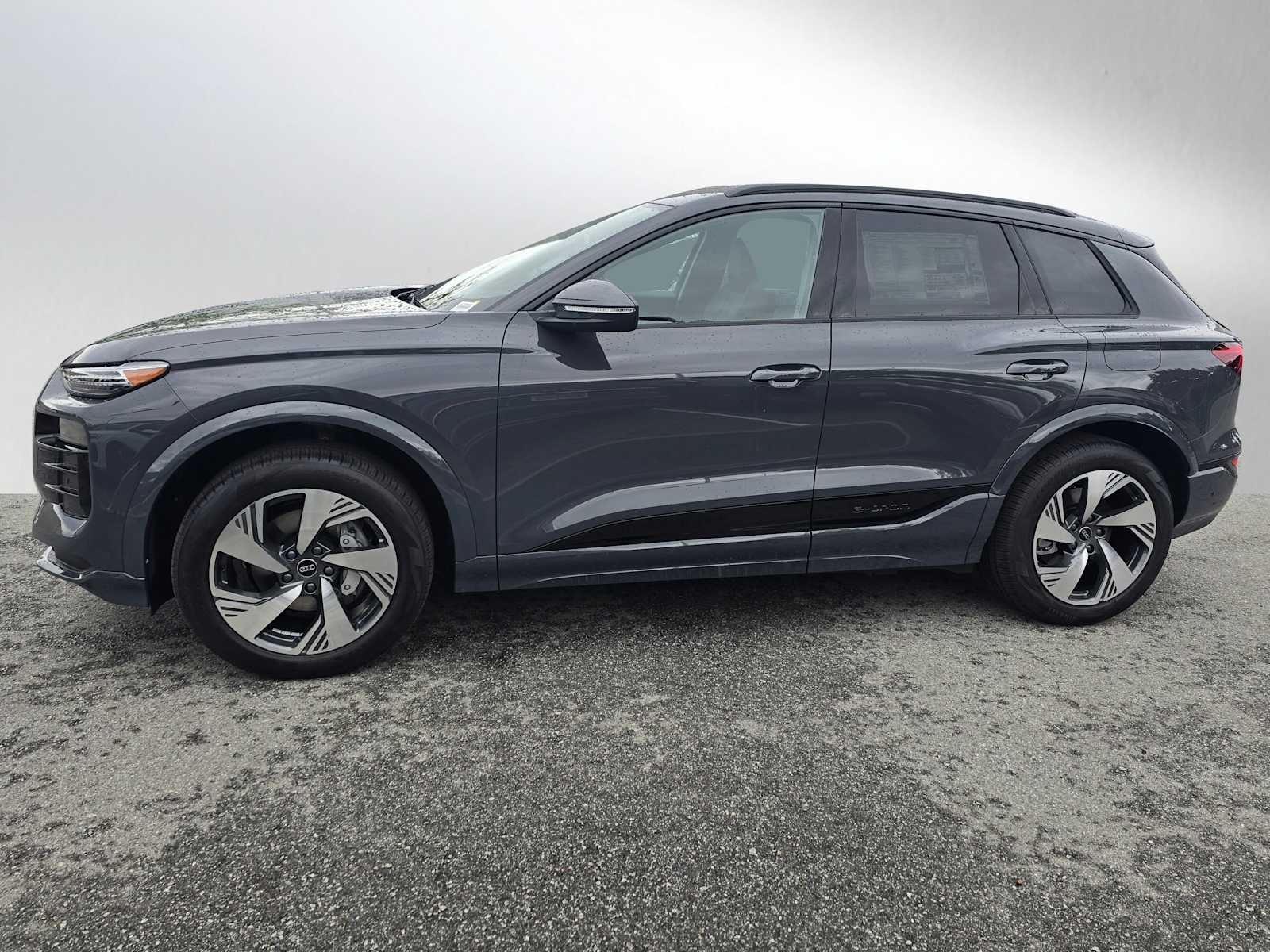 2025 Audi Q6 e-tron Premium Plus