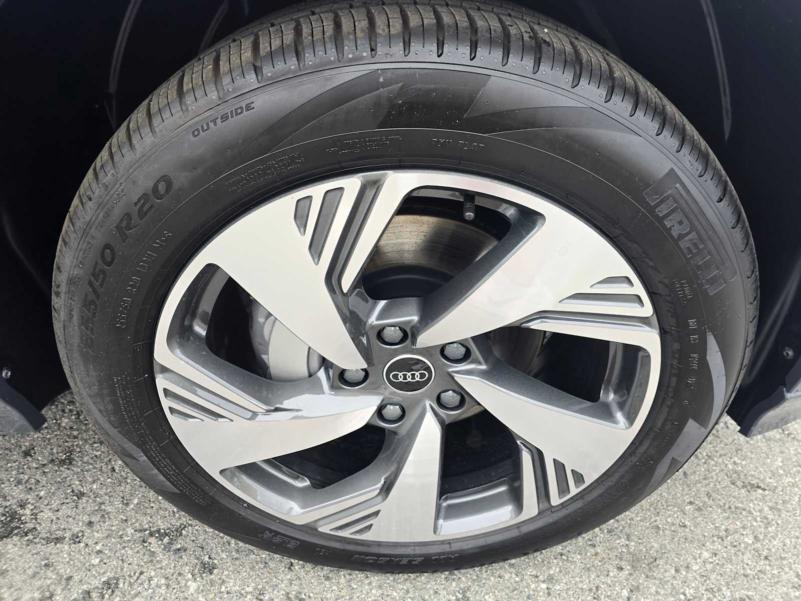 2025 Audi Q6 e-tron Premium Plus