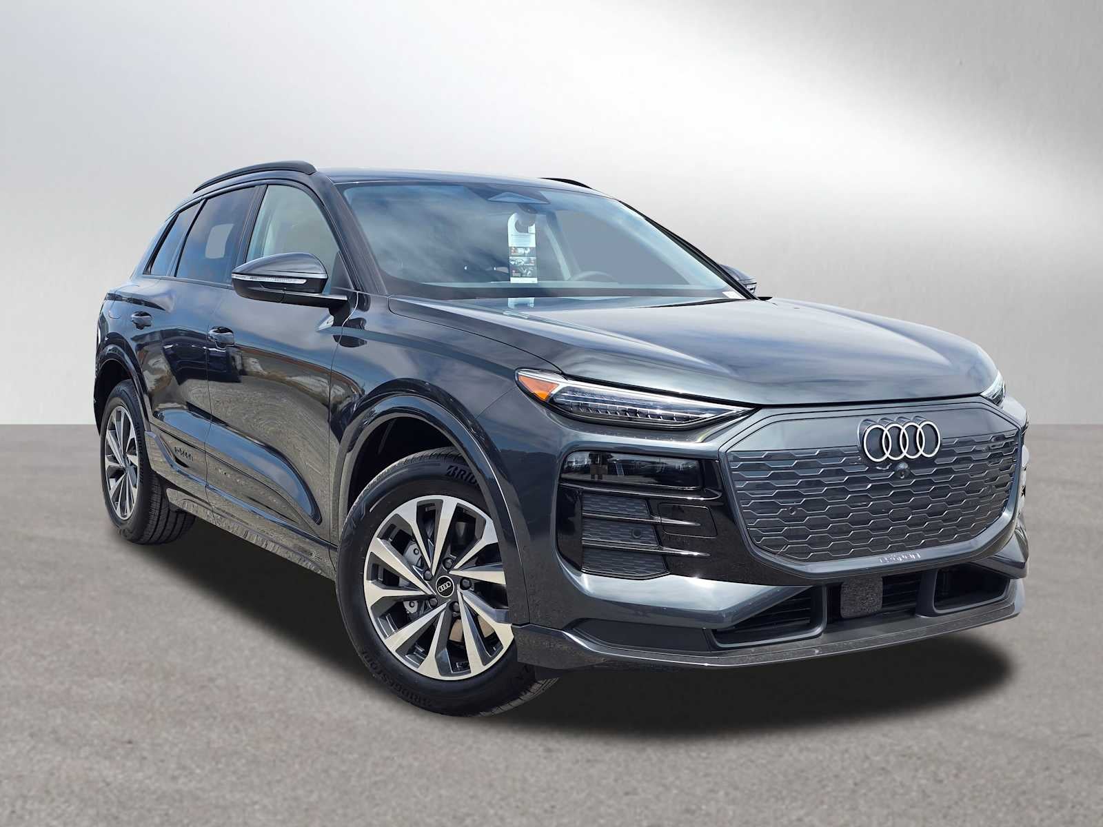 2025 Audi Q6 e-tron Premium Plus