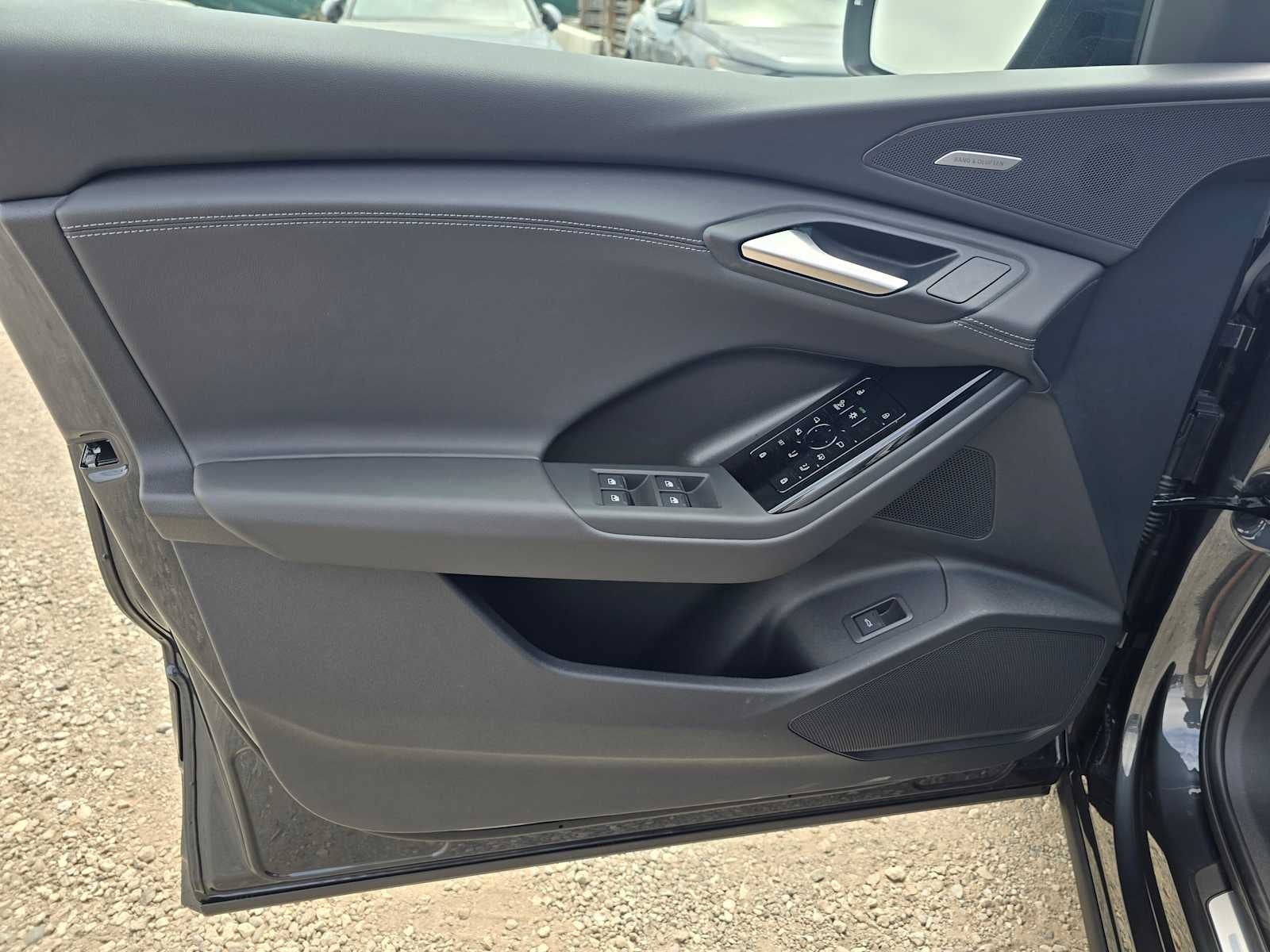 2025 Audi Q6 e-tron Premium Plus