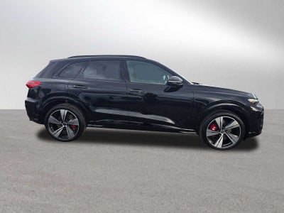 2025 Audi SQ5 Premium Plus