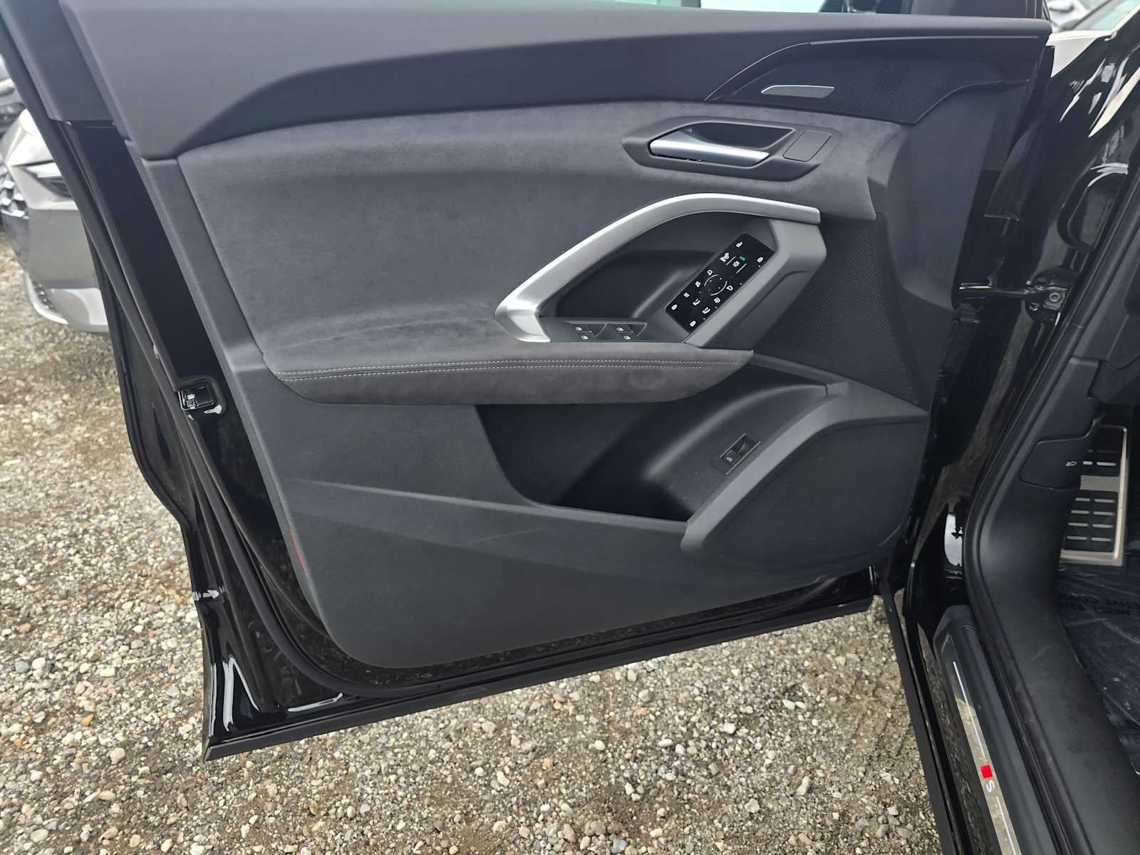 2025 Audi SQ5 Premium Plus