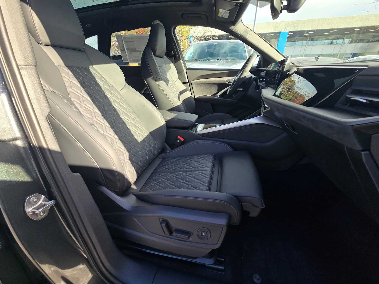 2025 Audi SQ5 Premium Plus