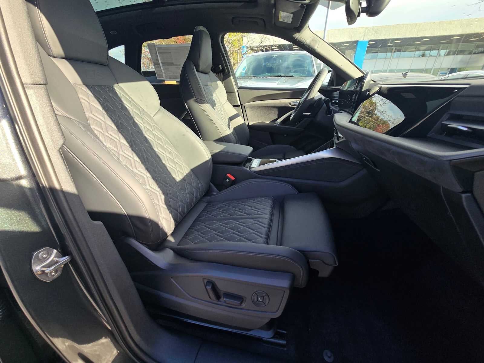 2025 Audi SQ5 Premium Plus
