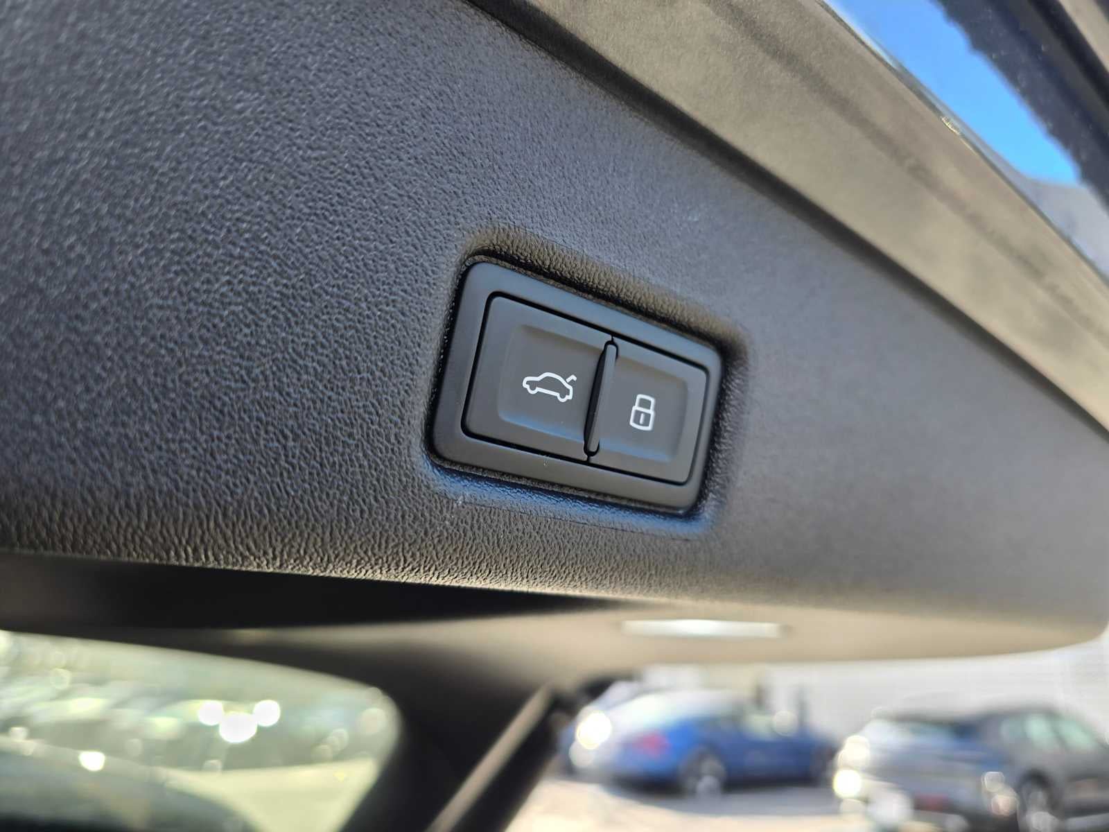 2025 Audi SQ5 Premium Plus