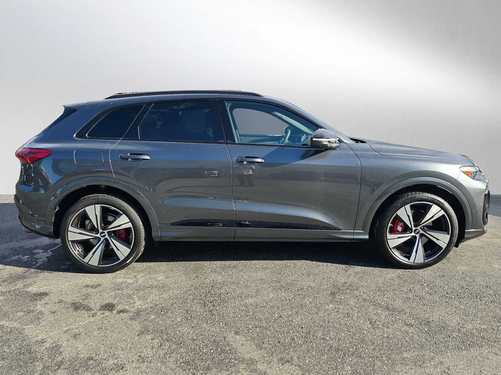 2025 Audi SQ5 Premium Plus