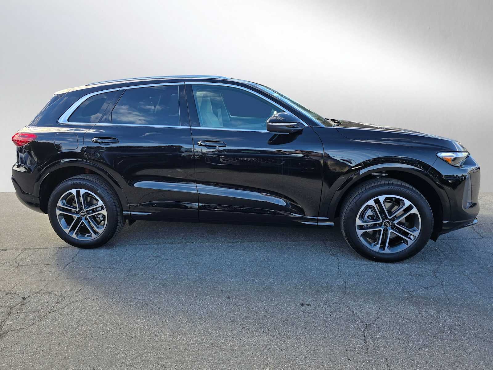 2025 Audi New Q5 Premium Plus