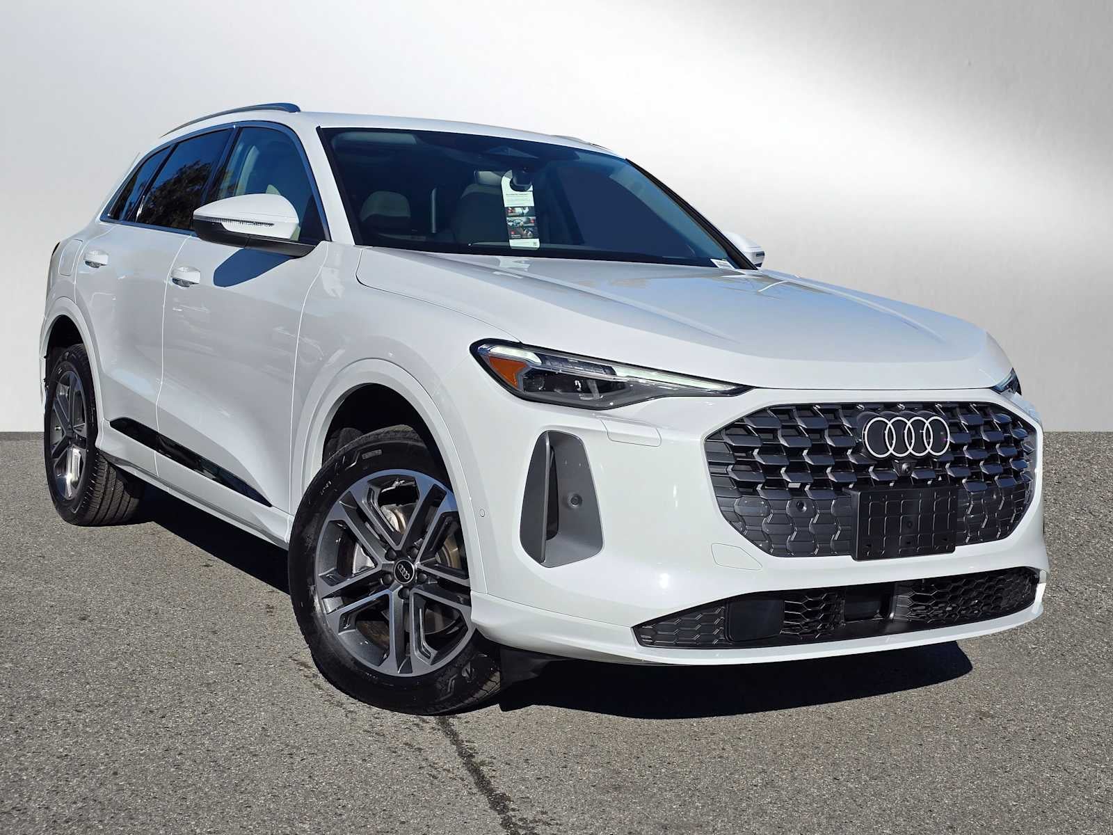 2025 Audi Q5 Premium Plus