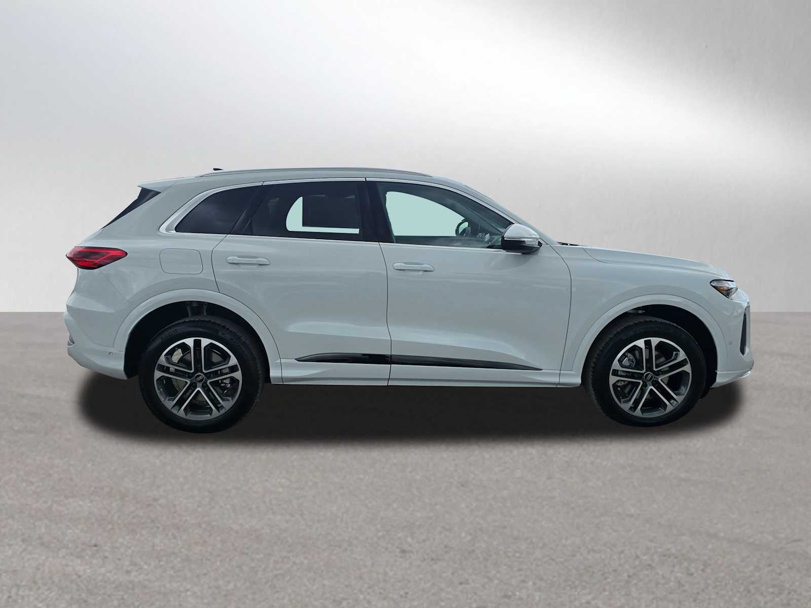 2026 Audi Q5 Premium Plus