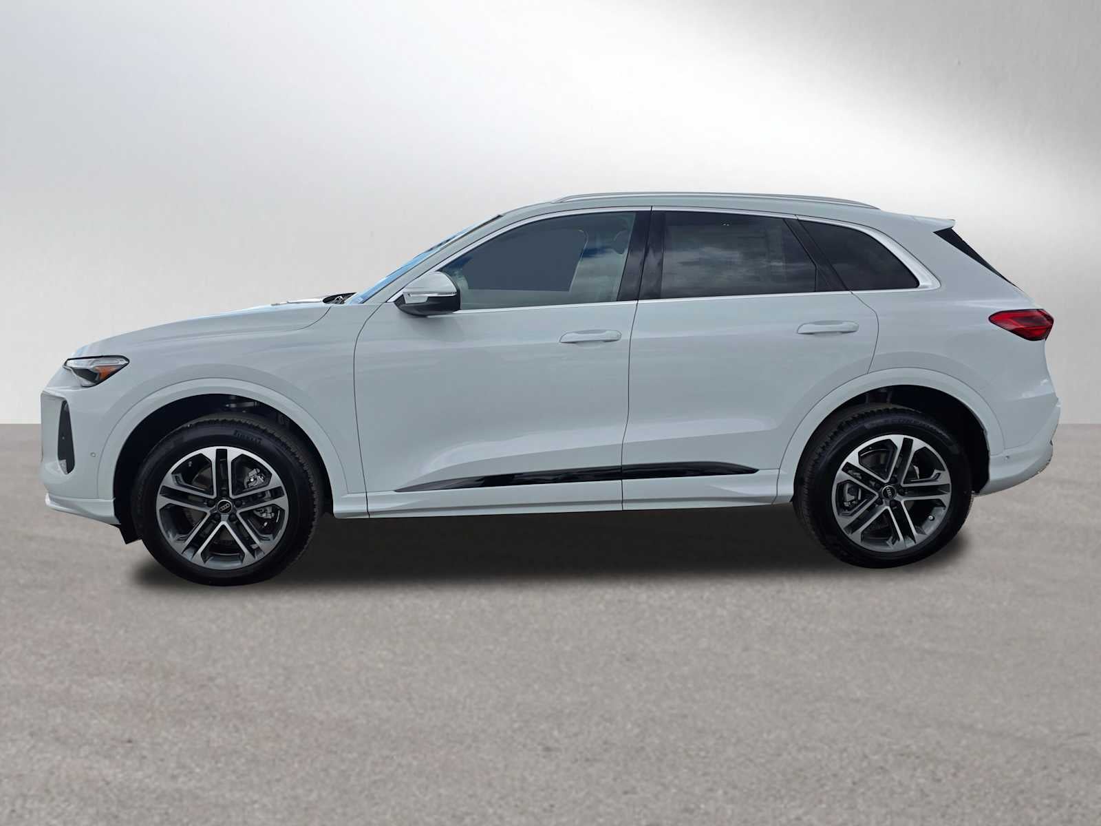 2026 Audi Q5 Premium Plus