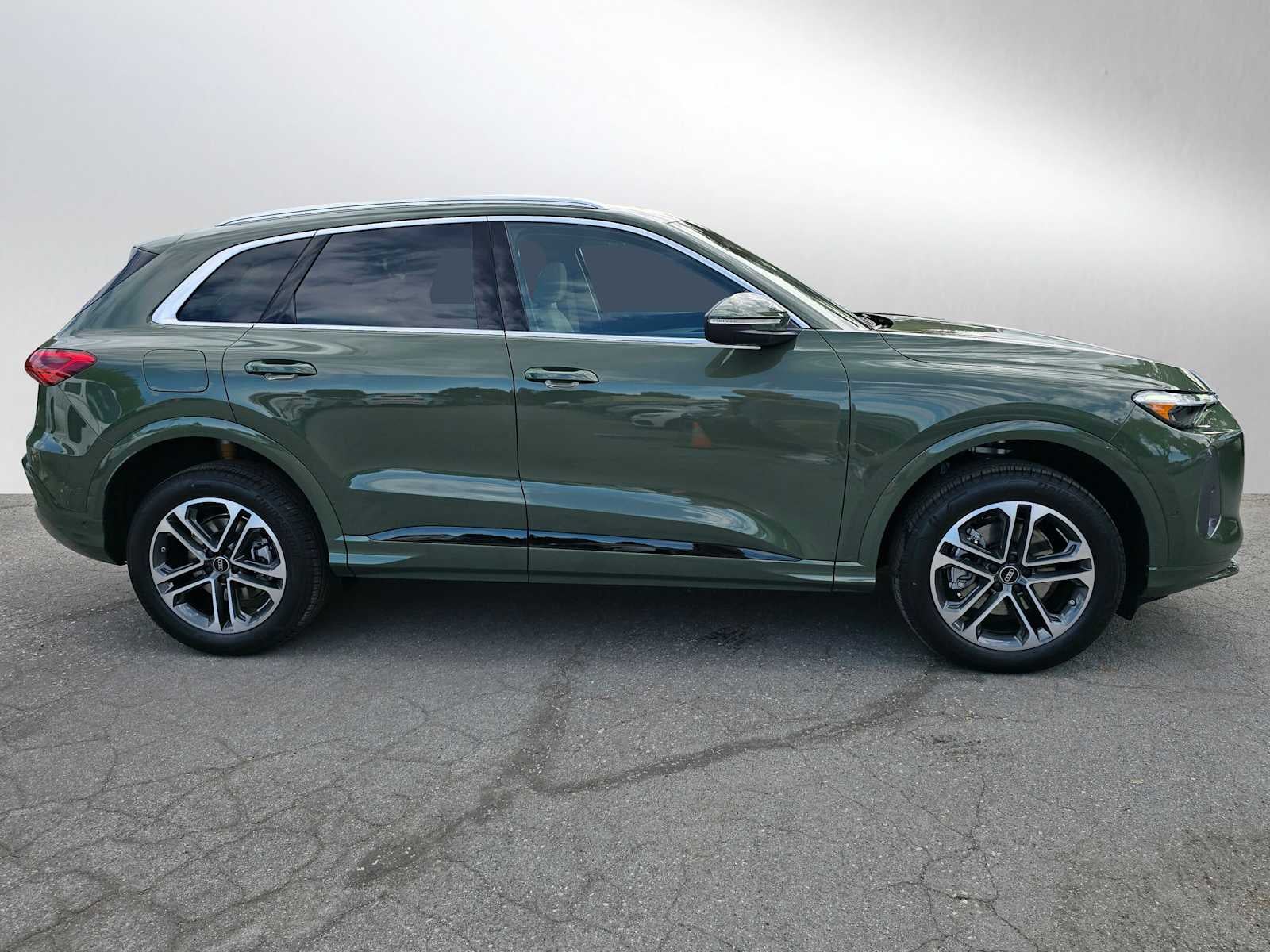 2025 Audi Q5 Premium Plus